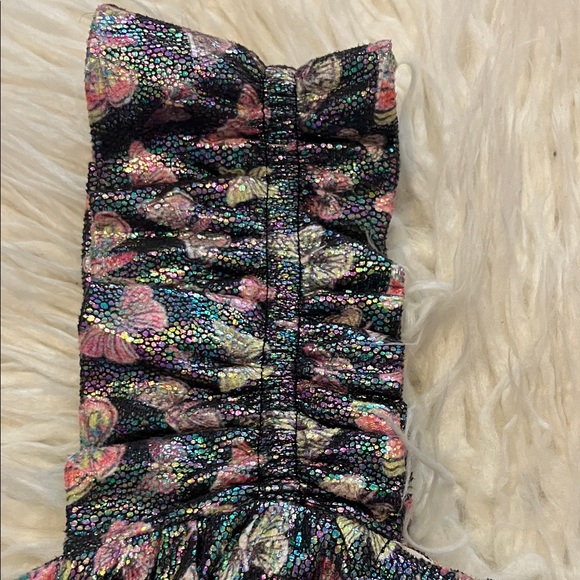 NWT QUEEN OF SPARKLES Women’s Iridescent Butterfly Top size Medium - Picture 5 of 8